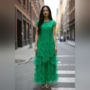 THE  PIRAMID COLLECTION Elegant Green Layered Dress SIZE SMALL